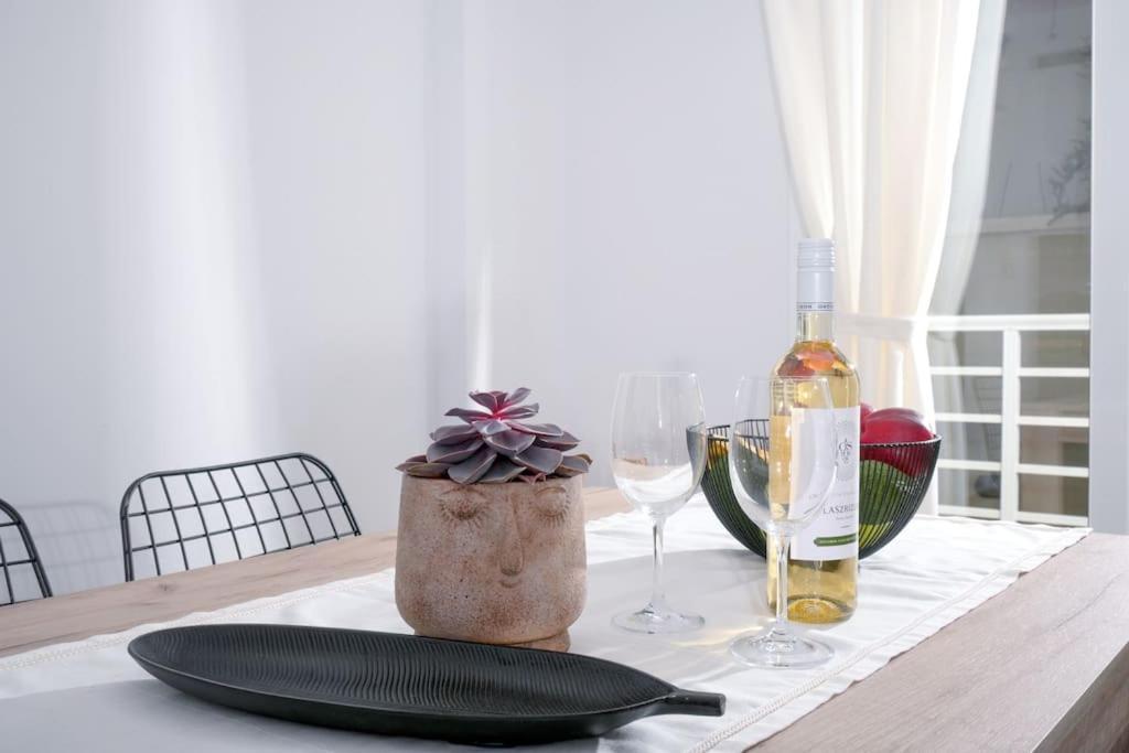 Marie'S Luxury City Center Apartment Ираклио Екстериор снимка